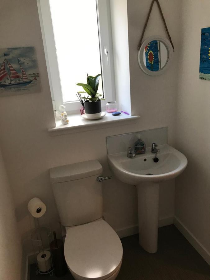 Modern And Bright Home In Quiet And Central Area Inverness Eksteriør billede