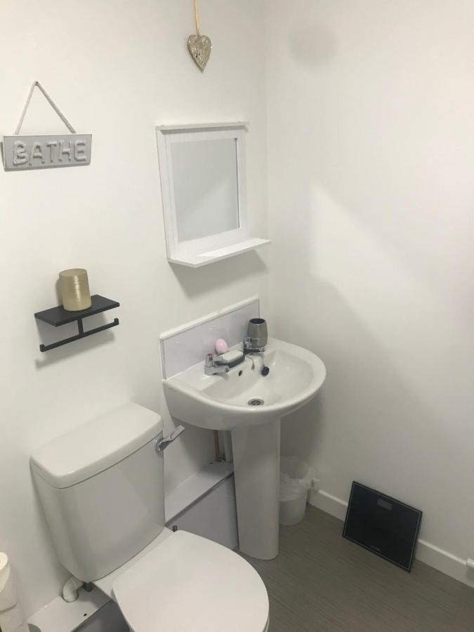 Modern And Bright Home In Quiet And Central Area Inverness Eksteriør billede